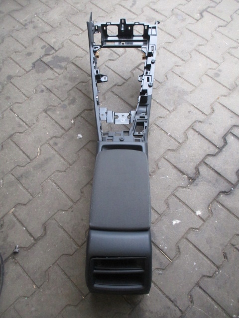 фото №1, Тунель підлокітник audi a4 8w0863300