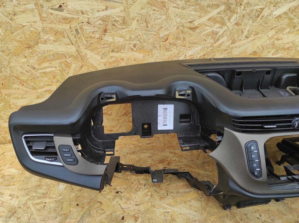 фото №7, Панель приладів консоль панель приладів alfa romeo giulietta lift