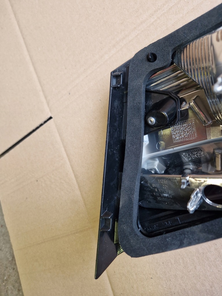 фото №8, Лампа задня w кришка ліва сторона opel crossland x 2019 39235953