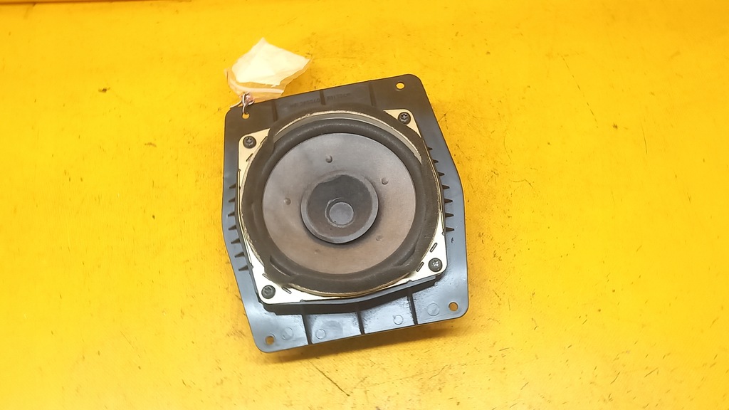 фото №4, Динамік двері правий перед space star mr285940