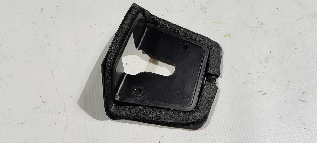 фото №4, Рамка защита замка левая corvette c6 2005-