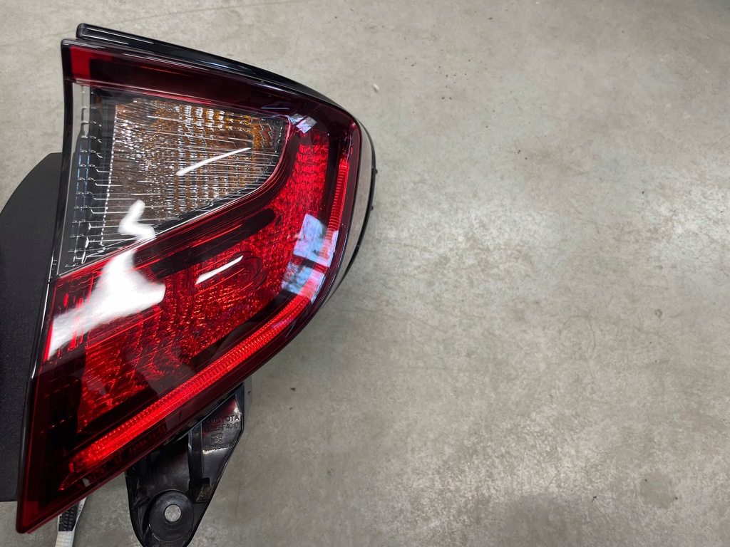 фото №9, Лампа правая правый задняя toyota chr ch-r оригинал europa 81550f412000