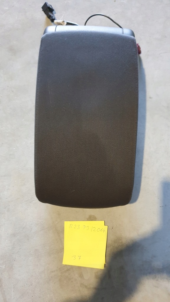 фото №1, Підлокітник audi a6 c6 телефон