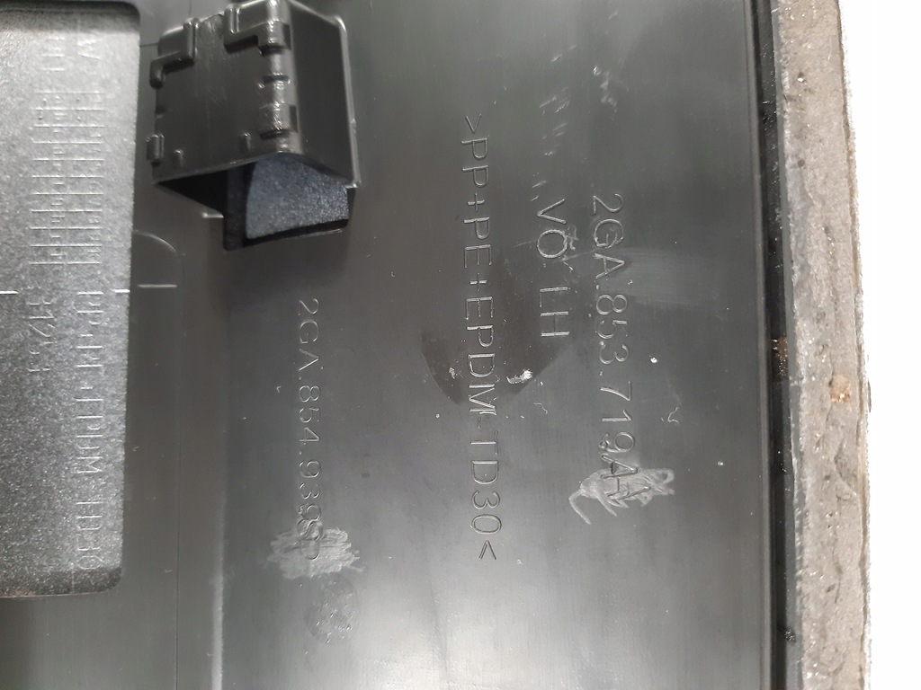 фото №9, Vw t-roc 2ga r-line молдинг дверь левый перед 2ga853719a