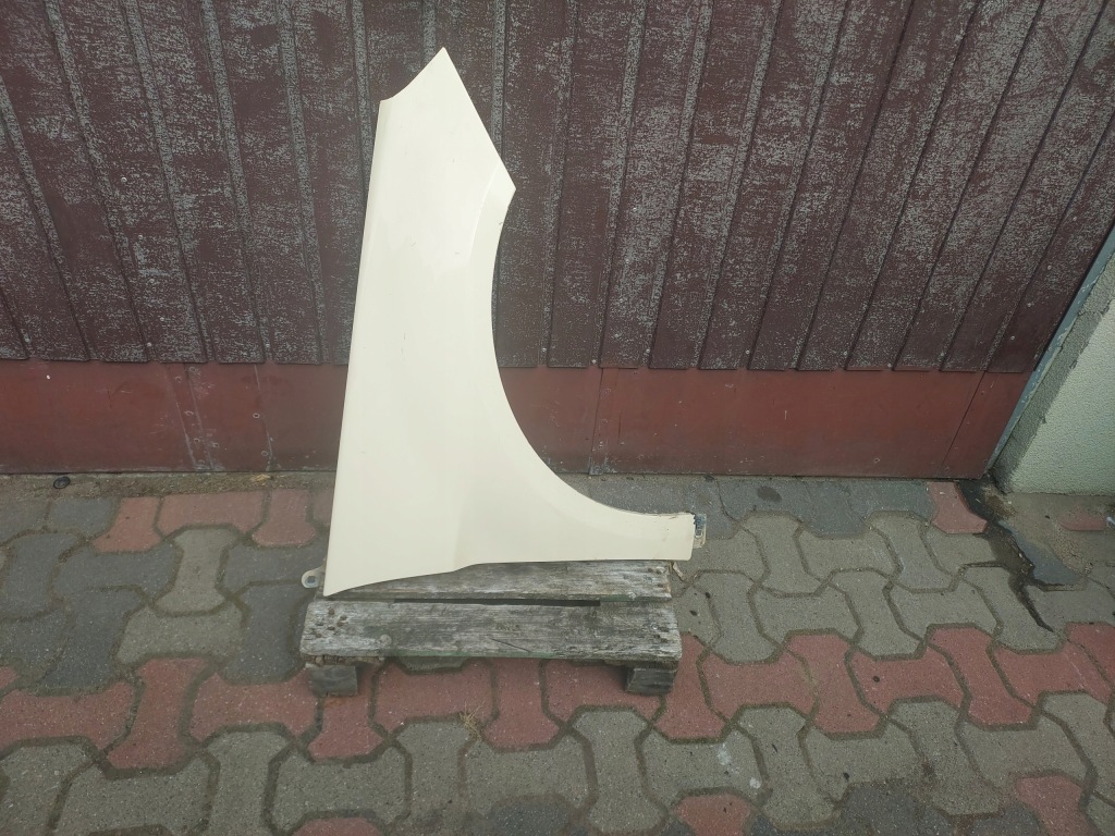 фото №1, Mercedes b klasa w245 крила правий перед