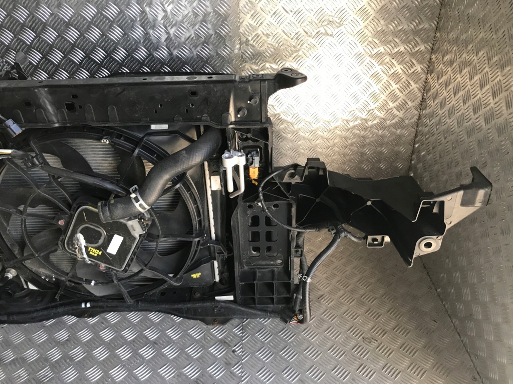 Kia sorento 3 рестайлинг  2,2 crdi радиатор ремень передний усилитель балка с Разборки