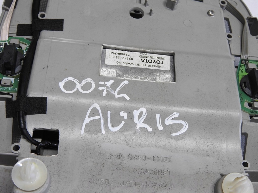 фото №10, Toyota auris i 5d бардачок лампа потолочный 81260-02100 89732-12011