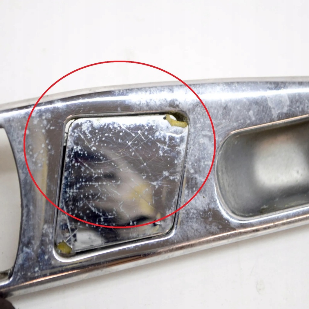 Рамка ручка передних левых дверь mercedes-benz sl r107 a1077660511 в Украине