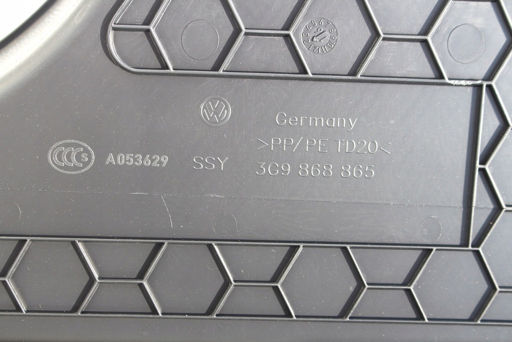 фото №13, Vw passat b8 kombi обшивка + килимок багажника 3g9867427n 3g9867428q 3g9858831