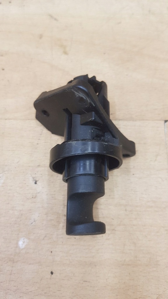 фото №1, Засувка полиця багажника mercedes w245