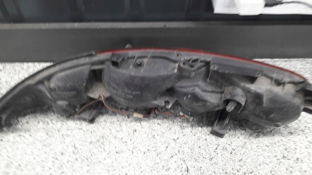 фото №11, 220-61376 лампа правая mazda mx3 98r