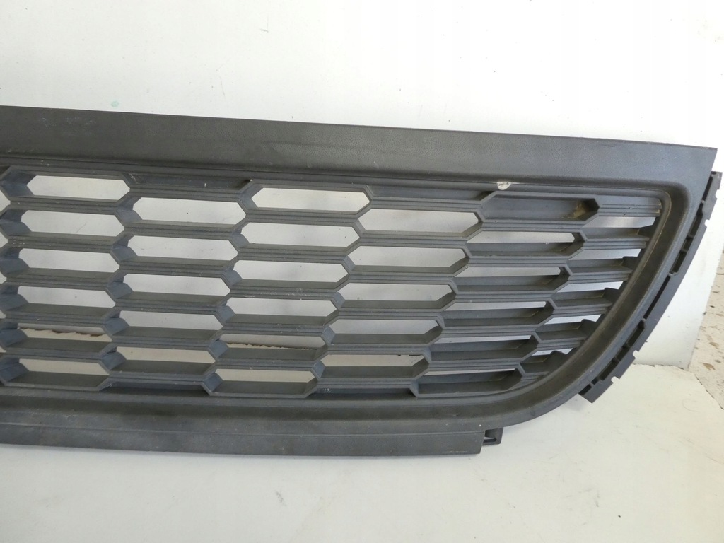 фото №5, Решітка радіатора решітка радіатора радіатора vw polo v 6r 6r0853677a