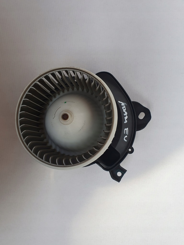 фото №1, Opel adam corsa вентилятор обдув салона