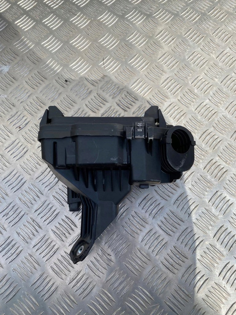 фото №3, Land rover range rover sport l461 коробка предохранителей r8e2-14a074-ca