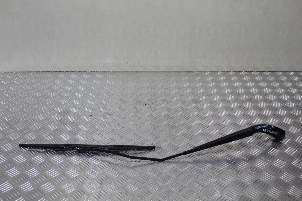 фото №1, Важіль двірники праве fiat freemont 68087345aa