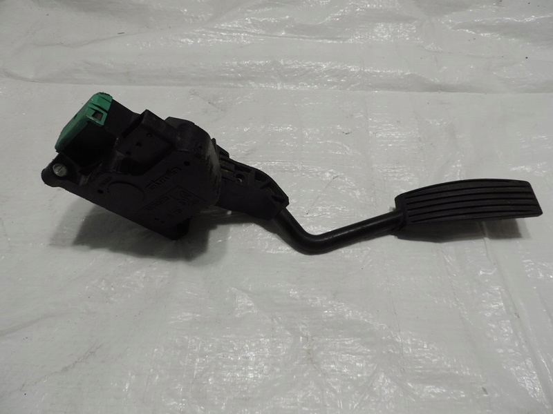 фото №1, Педаль газа opel corsa d 55702023