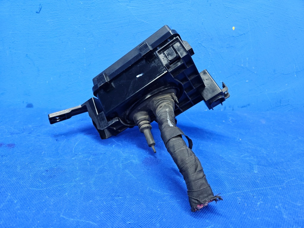 Audi e-tron коробка запобіжників 4ke937124 Зі Шроту