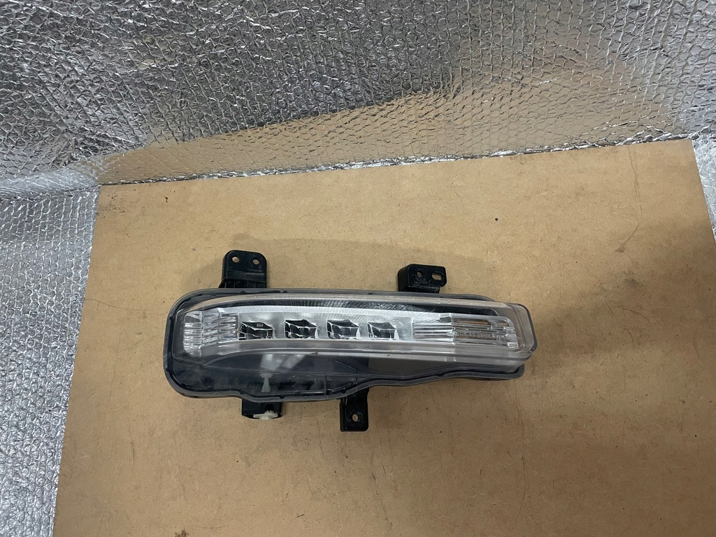 фото №1, Ford explorer протитуманна фара led drl правий lb5b-15a254-ac