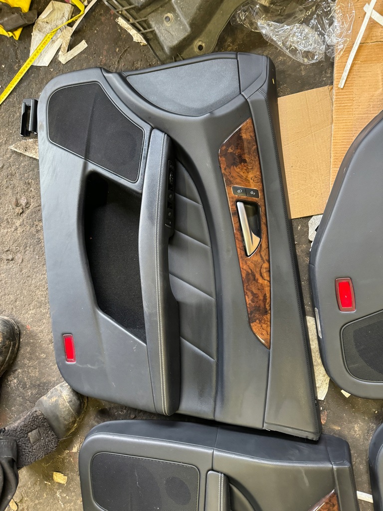 фото №9, Mercedes w218 cls amg sedan оббивка сидіння заднє сидіння сидіння