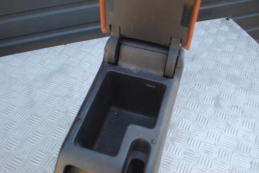 фото №6, Підлокітник vw eos