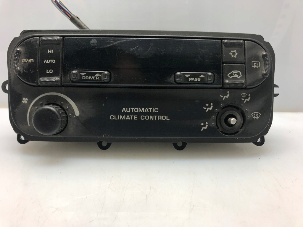 фото №1, Панель кондиционера fca 12237739