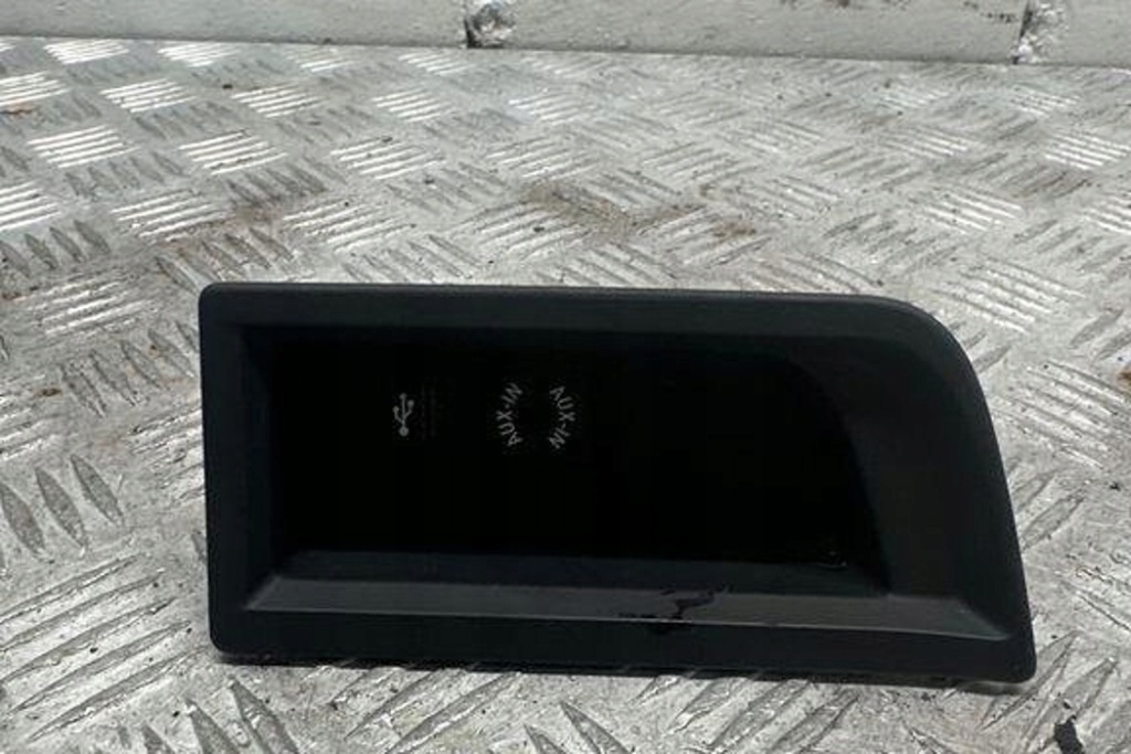 фото №1, Usb bmw 3 f30, f80 9207357 3.0l дизель 2015