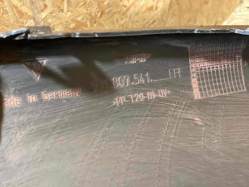 фото №11, Спойлер бампера перед porsche taycan sport design 9j1807541ok1 9j1807541