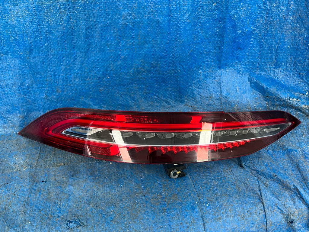 фото №1, Mercedes gt x290 4door левая задняя лампа