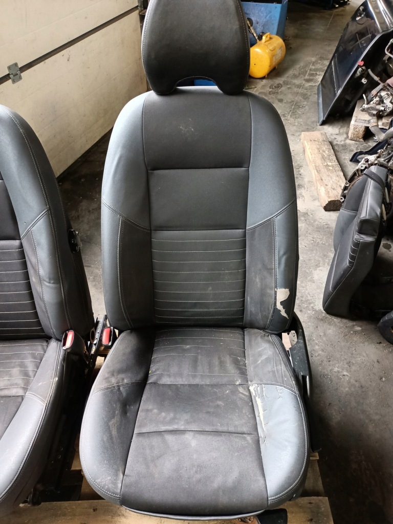 фото №3, Сиденья заднее сиденье volvo v50 kombi