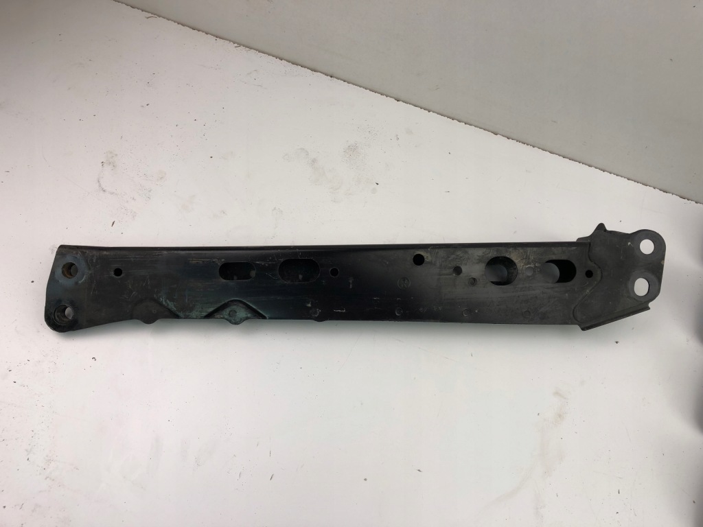 фото №2, Toyota avensis t-27 кронштейн балка