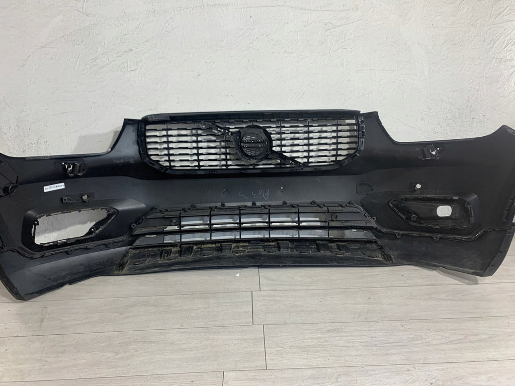 фото №10, Volvo xc40 r-design бампер перед передний решётка радиатора