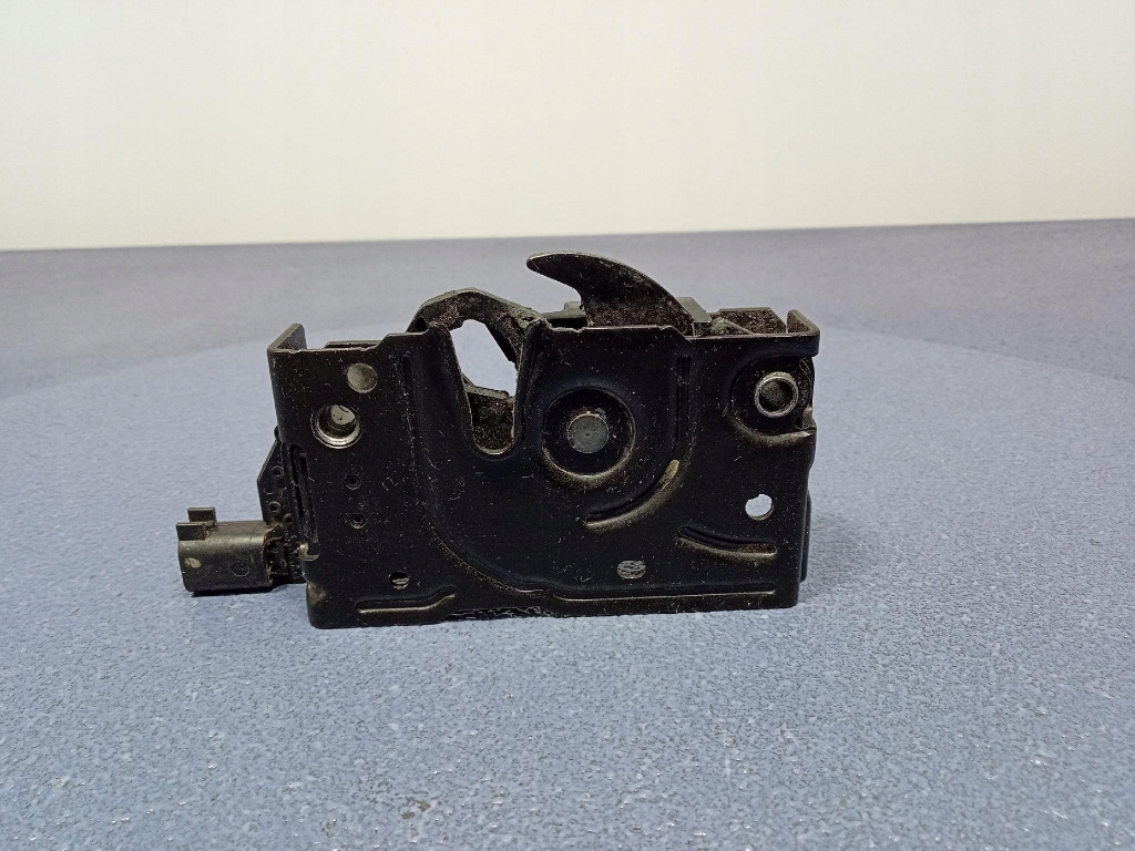 фото №1, Ford mustang mach-e замок капот lj8a16700ad