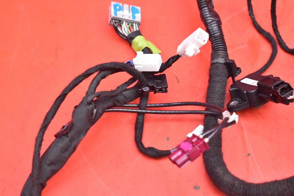 Купить Жгут электропроводка электрическая дверь правый  перед 1004424-00-p tesla model s