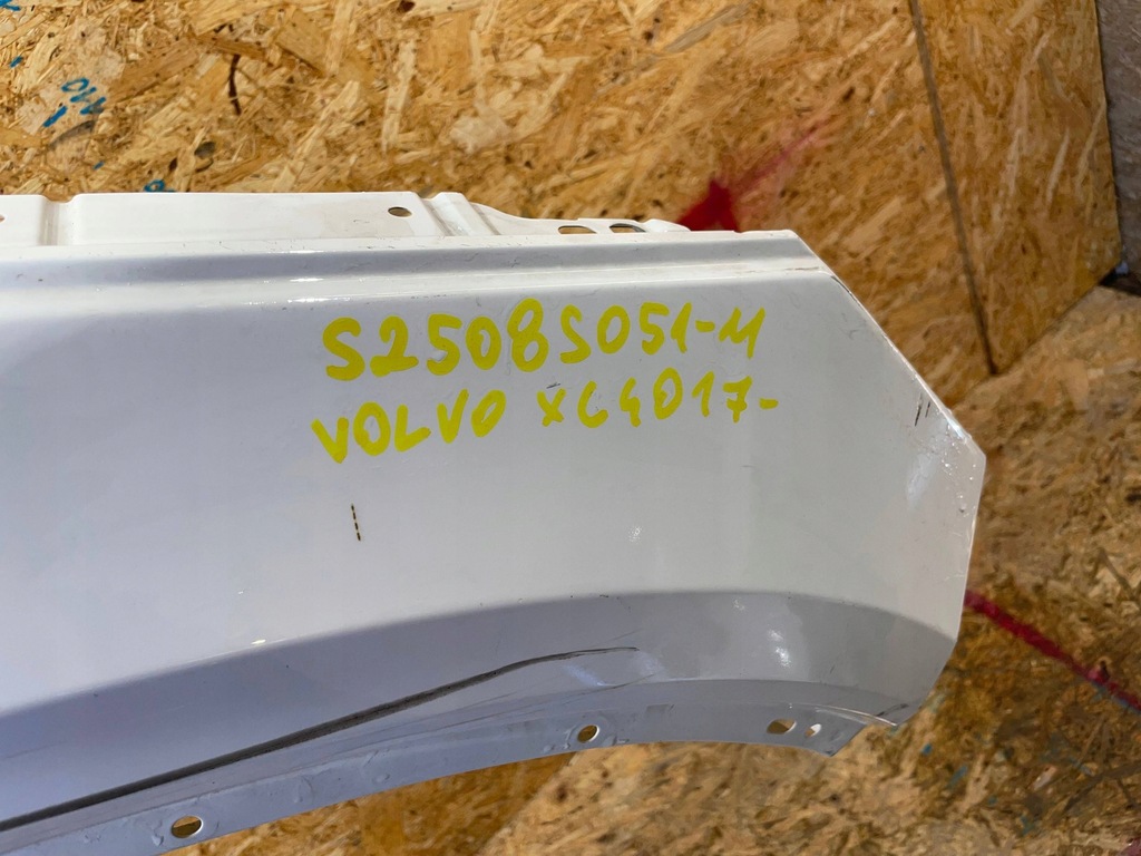 фото №11, Volvo xc40 xc-40 17- крыло правый перед передний