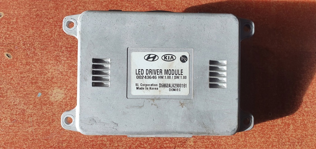 фото №1, Kia stonic преобразователь лампы модуль 00243646