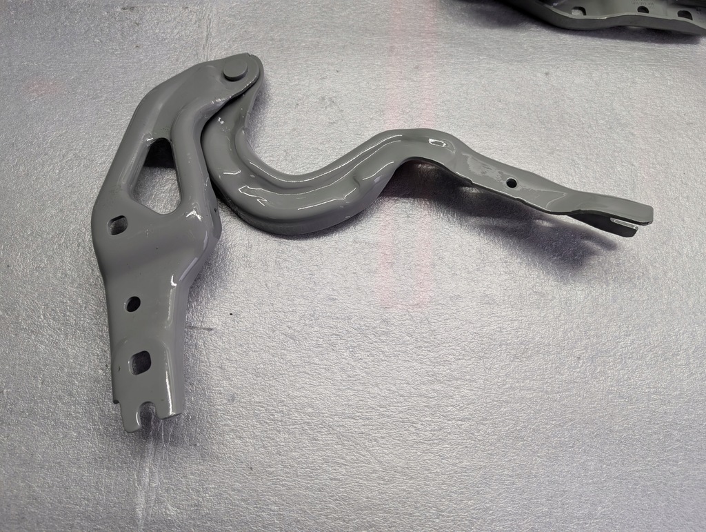 фото №6, Skoda karoq 2017- петля капот правий лівий 57a823302 57a823301