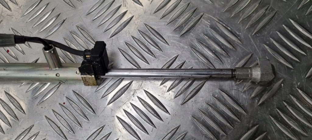 фото №11, Mercedes s w221 привід кришки помпа a2218001548