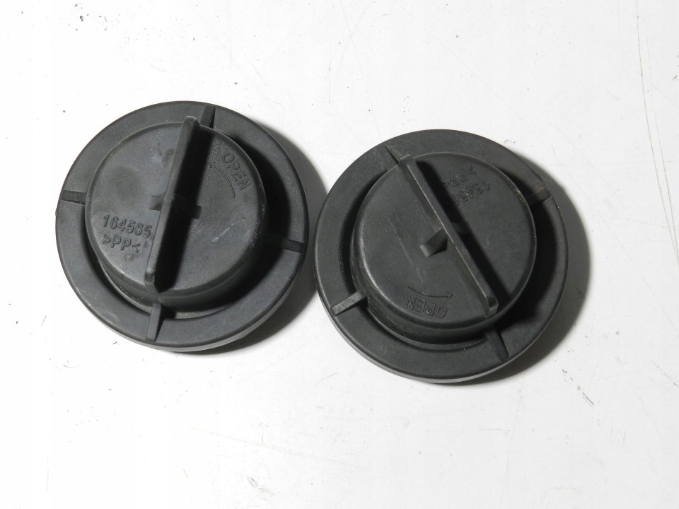 фото №3, Opel insignia a заглушка крышка renault trafic vivaro фара малый