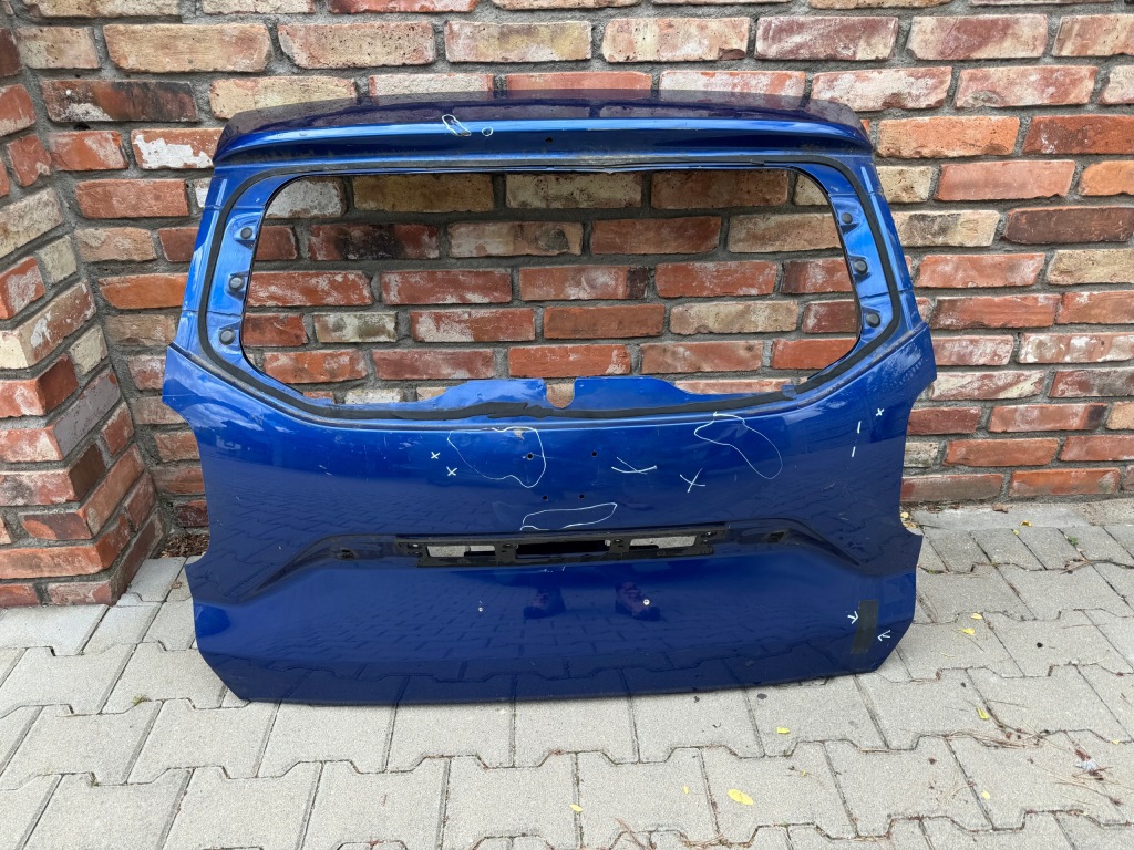 фото №1, Dacia duster ii 2017- крышка багажника задняя giełda poznań