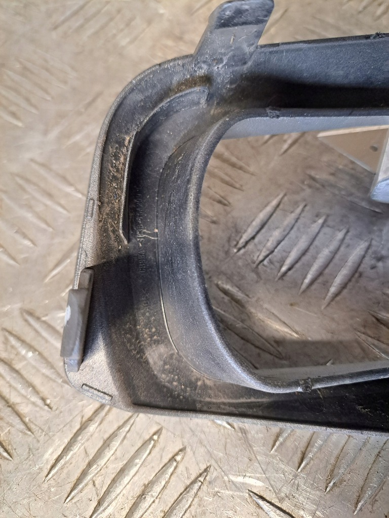 фото №6, Ford ranger 2019 r 3.2 tdci рамка противотуманной фары jb3b-15a299-c