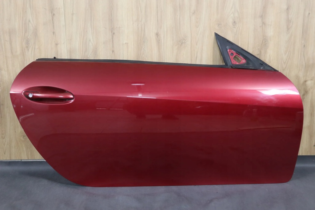 фото №1, Mercedes slk r171 дверь правое полный лак 548