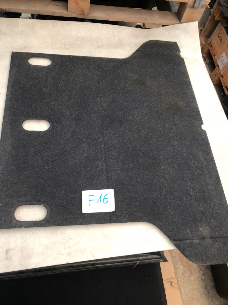 Купити Обшивка багажника bmw 3 compact 701647051