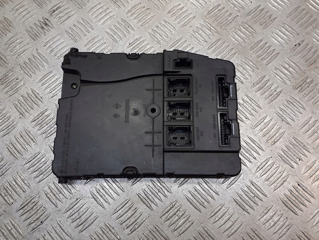 фото №1, Коробка модуль bsi megane ii 1.9 dci 8200306435