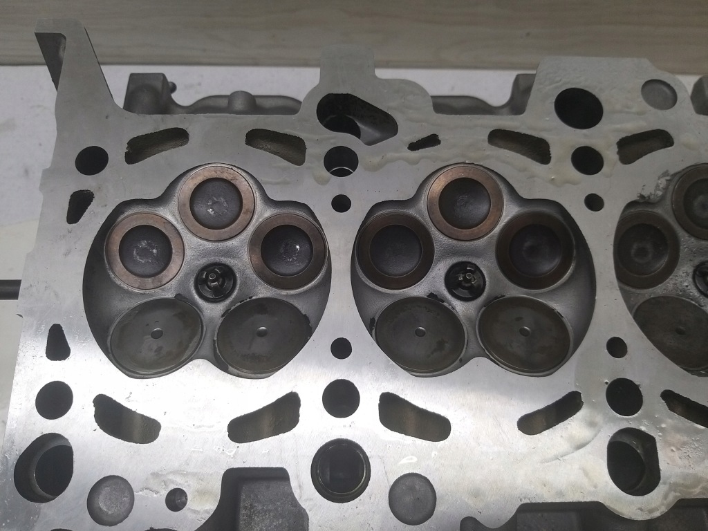 Головка двигателя gotowa 2.0 b alt 20v passat b5 a4 b6 130km 06b103373am Цена