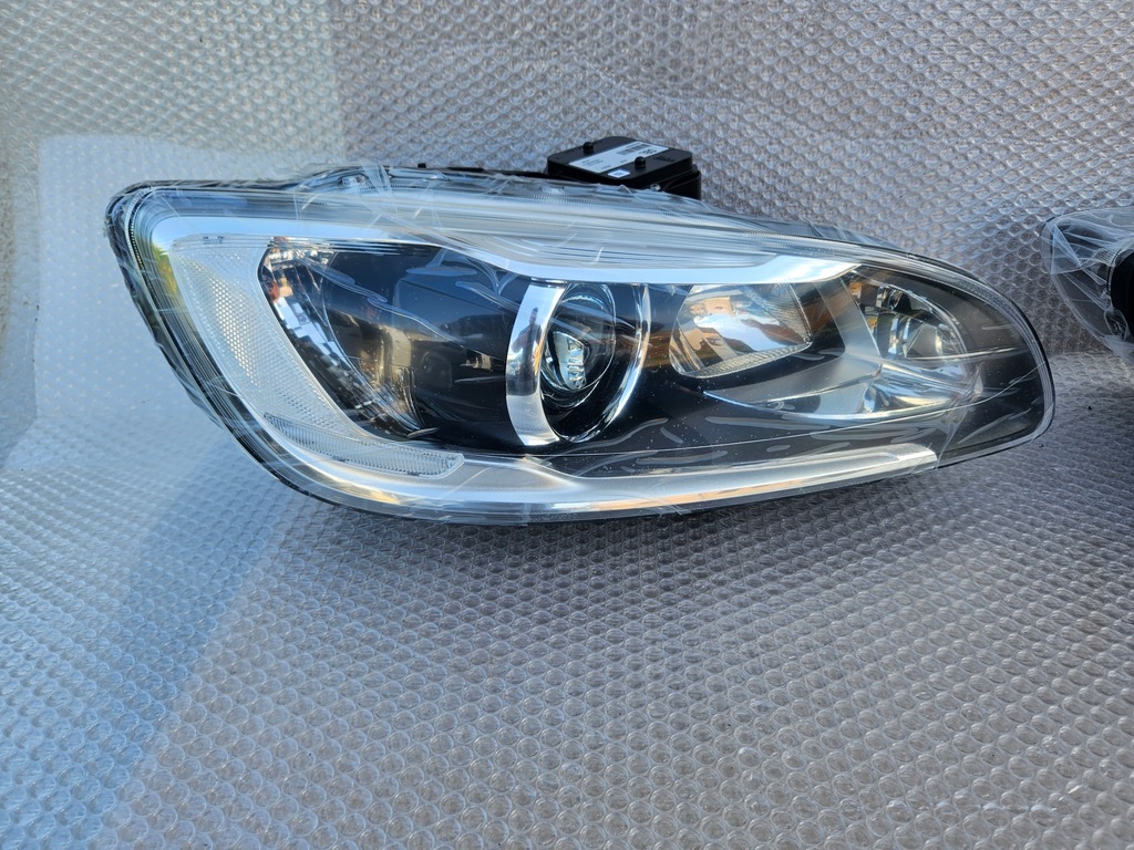 фото №8, Volvo s60 v60 13-18 лампа ксенон перед левая lub правая nowa valeo комплектная