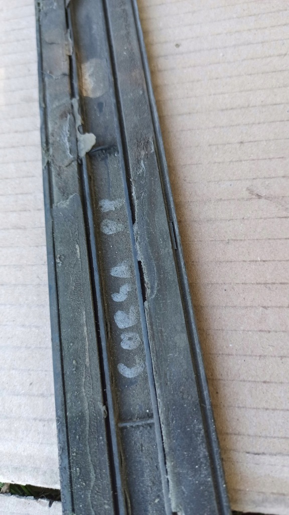 фото №3, Молдинг дверь правый перед opel corsa c 5d