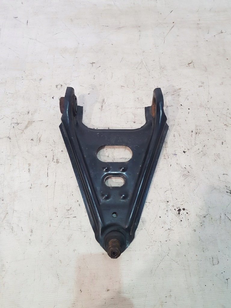 фото №1, Рычаг левый перед a4513330002 smart fortwo 451