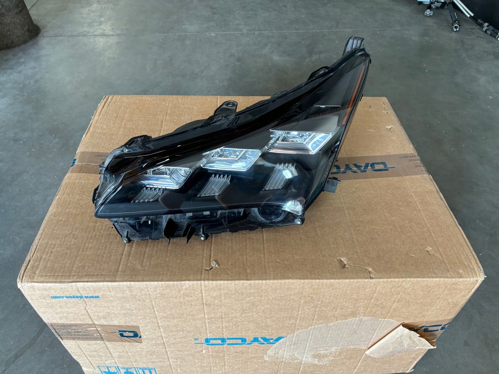 фото №1, Лампа фара левый full led lexus nx i 300h комплектная