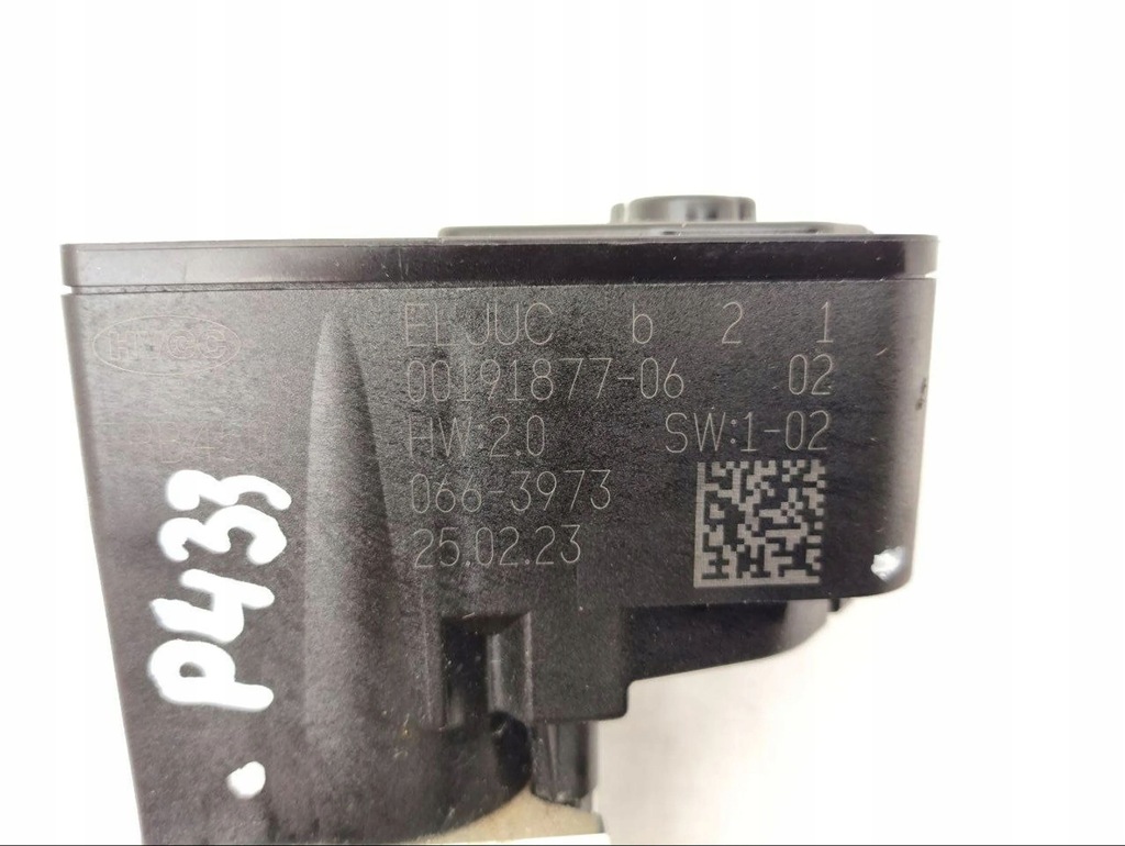 фото №5, Porsche taycan 9j1 2023 клапан расширительный кондиционера a/c 4m0816702a