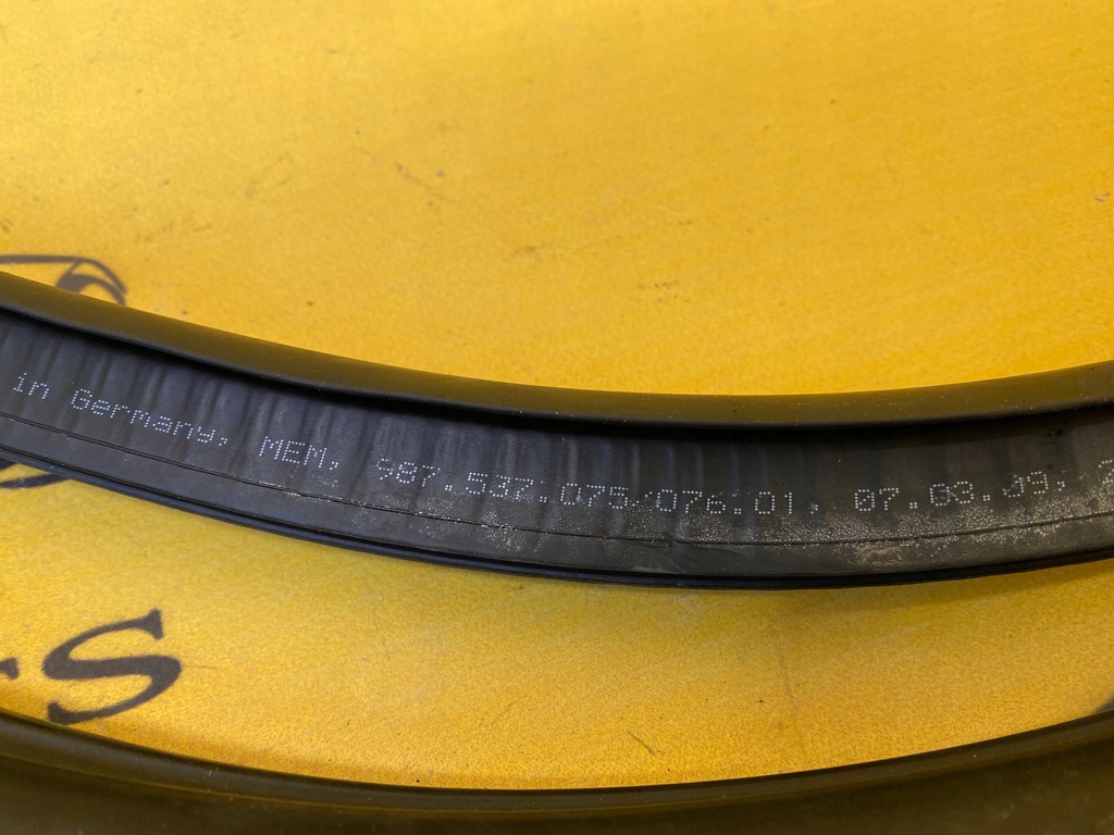 фото №11, Прокладка кузовная дверь porsche 987 cayman